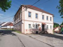 Prodej vícegeneračního domu, Zálezly, 900 m2