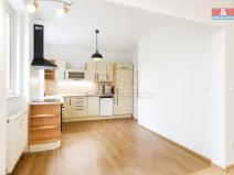 Prodej bytu 3+1, Karlovy Vary - Stará Role, Nerudova, 66 m2