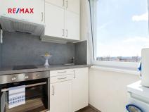 Prodej bytu 1+1, Praha - Troja, Krynická, 29 m2