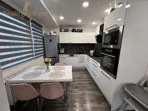 Prodej bytu 4+kk, Ostrava, Nádražní, 82 m2