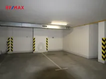 Pronájem garážového stání, Praha - Podolí, Sinkulova, 12 m2