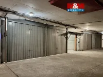 Pronájem garážového stání, Zlín, U Trojáku, 13 m2
