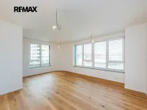 Pronájem bytu 1+kk, Praha - Radlice, U Komína, 37 m2