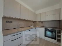 Pronájem bytu 2+kk, Pardubice, U Sportovní školy, 59 m2