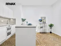 Prodej bytu 2+kk, Praha - Vinohrady, V Horní Stromce, 49 m2