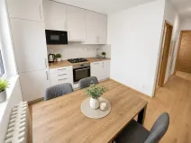 Pronájem bytu 2+1, Praha - Strašnice, Věšínova, 68 m2