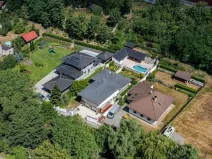 Pronájem rodinného domu, Benátky, 241 m2
