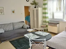 Pronájem bytu 1+kk, Praha, Pelhřimovská, 28 m2