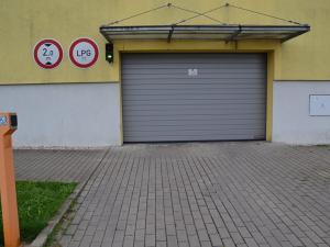 Prodej garážového stání, Praha - Běchovice, Mladých Běchovic, 15 m2