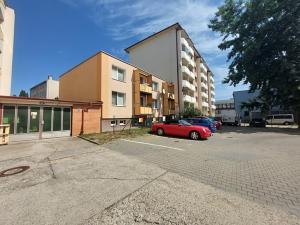 Pronájem obchodního prostoru, Hodonín, Sv. Čecha, 50 m2