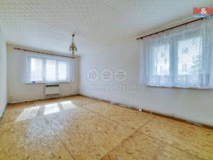 Prodej bytu 2+1, Toužim - Kosmová, 55 m2