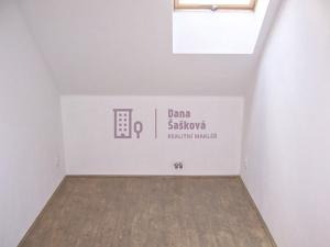 Pronájem bytu 3+1, Jindřichův Hradec, Na Hradbách, 65 m2