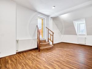 Prodej bytu 2+kk, Karlovy Vary, U Trati, 63 m2