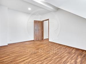 Prodej bytu 2+kk, Karlovy Vary, U Trati, 63 m2