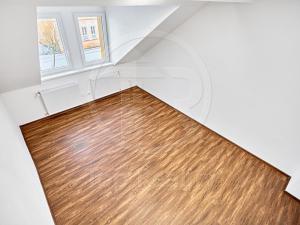 Prodej bytu 2+kk, Karlovy Vary, U Trati, 63 m2