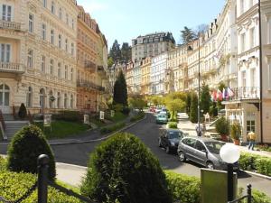 Prodej ubytování, Karlovy Vary, Sadová, 2314 m2