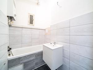 Prodej bytu 1+kk, Praha - Strašnice, Starostrašnická, 19 m2