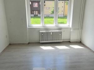 Prodej bytu 3+1, Tábor, Husinecká, 72 m2