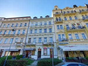 Prodej bytu 4+kk, Karlovy Vary, Zahradní, 141 m2