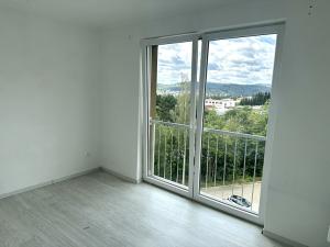 Pronájem bytu 3+kk, Karlovy Vary, Dubová, 77 m2