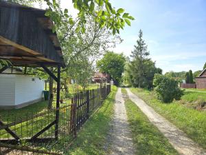 Prodej chaty, Kralupy nad Vltavou - Zeměchy, 30 m2