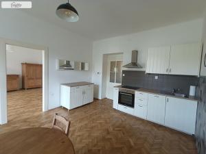 Pronájem bytu 3+kk, Praha - Žižkov, Škroupovo náměstí, 86 m2