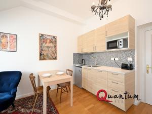 Pronájem bytu 1+kk, Praha - Vinohrady, Záhřebská, 31 m2