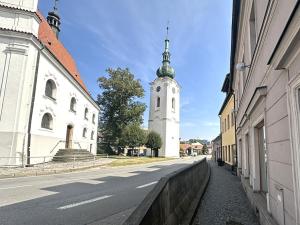 Pronájem obchodního prostoru, Pelhřimov, Svatovítské náměstí, 65 m2