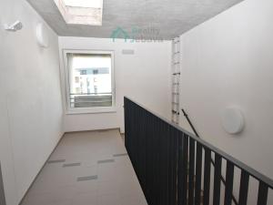 Pronájem bytu 1+kk, Chrudim, Luhanova, 36 m2