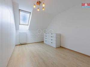 Prodej bytu 3+kk, Karlovy Vary - Stará Role, Husova, 70 m2