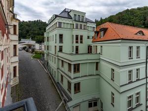 Prodej bytu 3+kk, Karlovy Vary, Divadelní náměstí, 100 m2