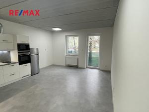 Pronájem bytu 1+kk, Kladno, Vrchlického, 37 m2