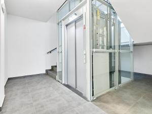 Prodej bytu 3+kk, Karlovy Vary, Dubová, 71 m2