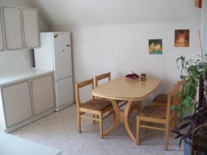 Pronájem pokoje, Praha - Horní Počernice, Náchodská, 16 m2