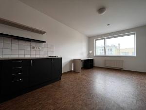 Pronájem bytu 2+kk, Praha - Smíchov, Křížová, 38 m2