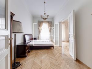 Pronájem bytu 3+1, Praha - Staré Město, U obecního dvora, 120 m2