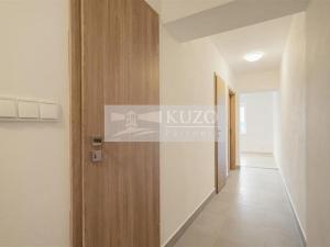 Prodej bytu 3+kk, Líšťany - Hunčice, 74 m2