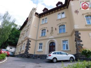 Prodej bytu 2+1, Karlovy Vary, Na Vyhlídce, 82 m2