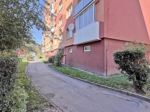 Pronájem bytu 1+1, Chomutov, Arbesova, 35 m2