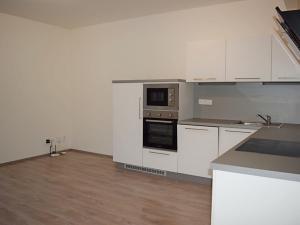 Pronájem bytu 2+kk, Kladno, Jaroslava Holečka, 55 m2