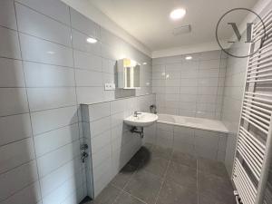 Pronájem bytu 2+kk, České Budějovice, Vrbenská, 62 m2