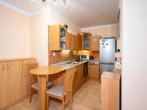 Pronájem bytu 2+kk, Praha - Troja, Hnězdenská, 47 m2