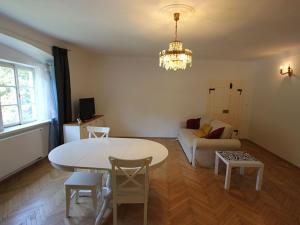 Pronájem bytu 2+kk, Praha - Malá Strana, Újezd, 45 m2