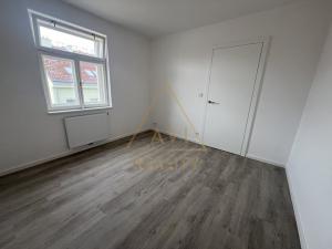 Pronájem bytu 2+kk, Praha - Vršovice, Černomořská, 47 m2