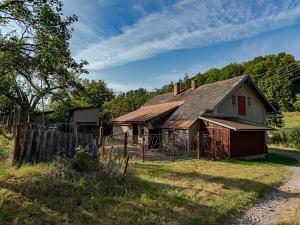 Prodej rodinného domu, Bratrušov, 833 m2