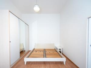 Pronájem bytu 2+kk, Praha - Žižkov, U kněžské louky, 41 m2