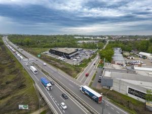 Pronájem obchodního prostoru, Brno, Kaštanová, 1000 m2