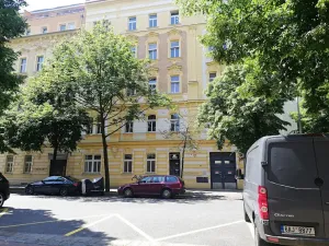 Pronájem bytu 2+kk, Praha - Holešovice, Na Maninách, 53 m2