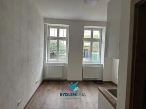 Pronájem bytu 2+kk, Teplice, Jankovcova, 37 m2