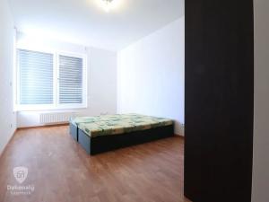 Pronájem bytu 2+kk, Praha - Malešice, Počernická, 53 m2